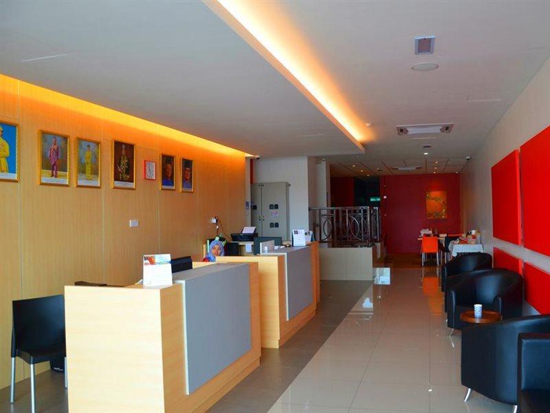 Hotel Jeti Tg Gemok Padang Endau Exteriör bild